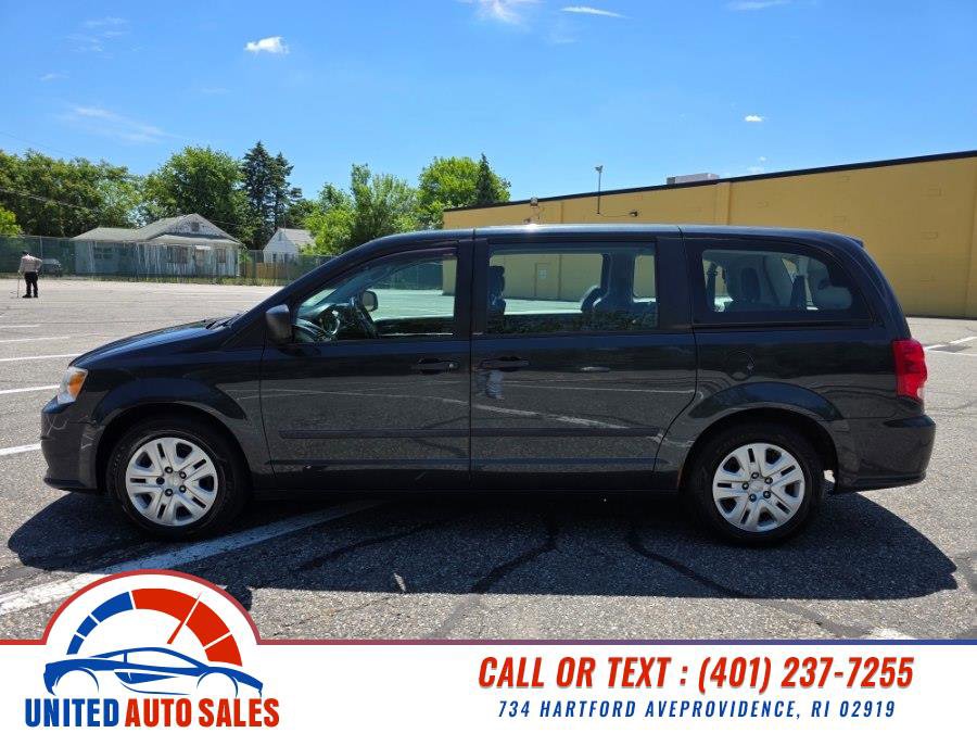 Used 2014 Dodge Grand Caravan American Value Package w/ UConnect Hands-Free Group FWD image 2