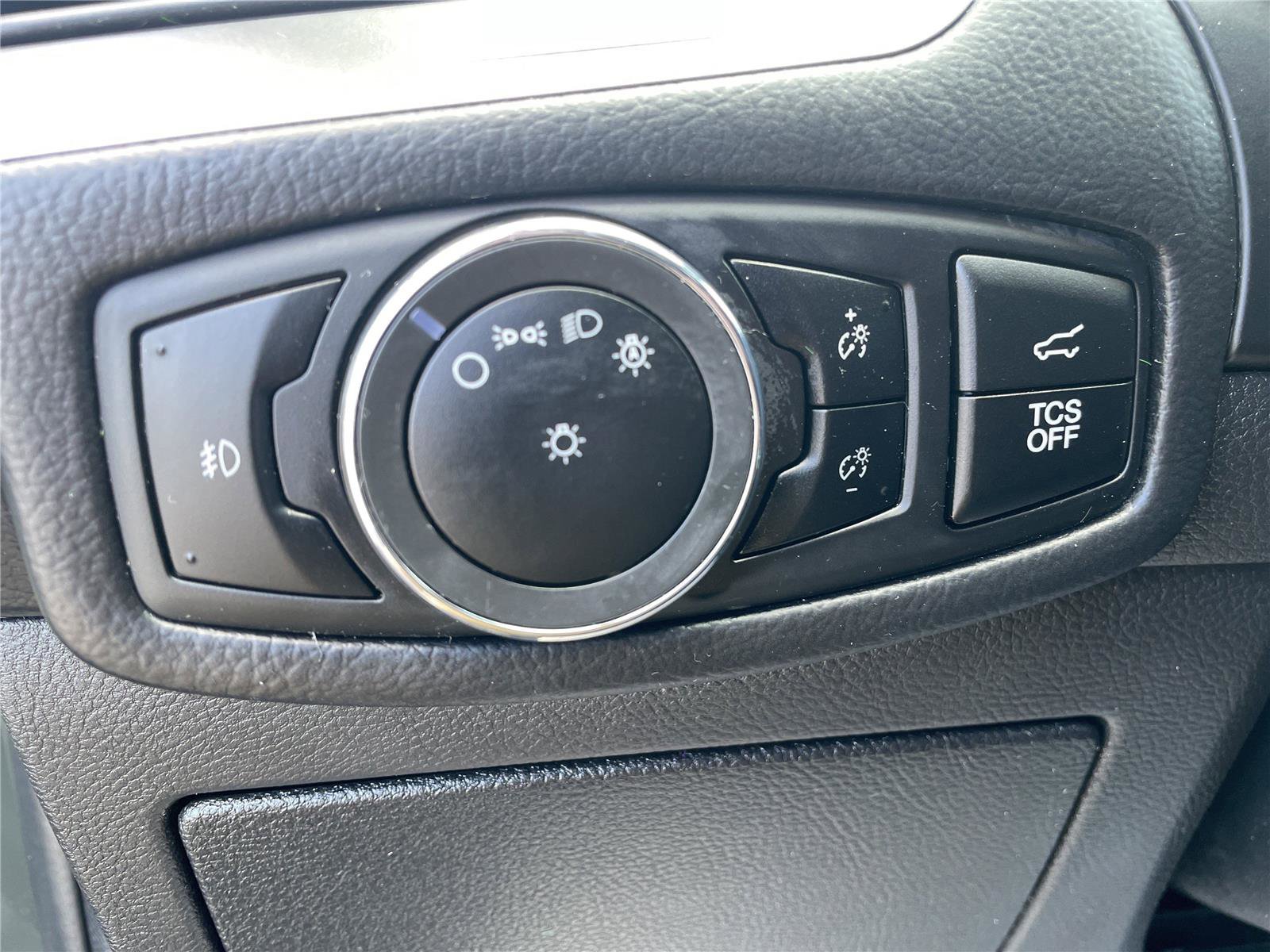 Used 2024 Ford Edge SEL w/ Convenience Package AWD/4WD image 16