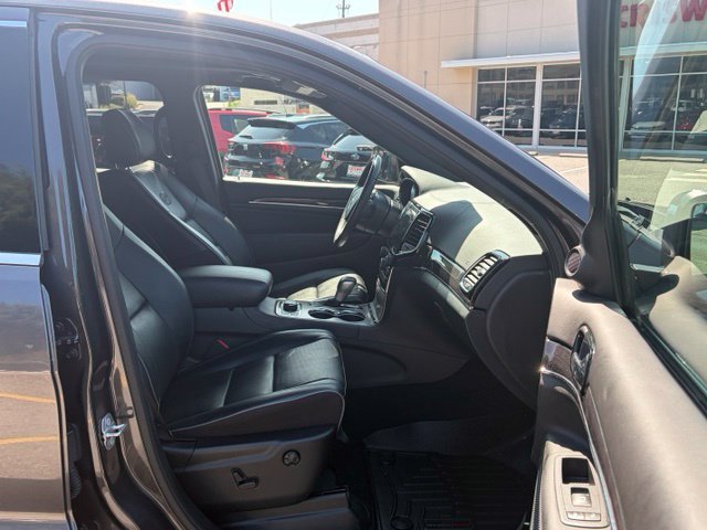 Used 2021 Jeep Grand Cherokee Overland AWD/4WD image 28