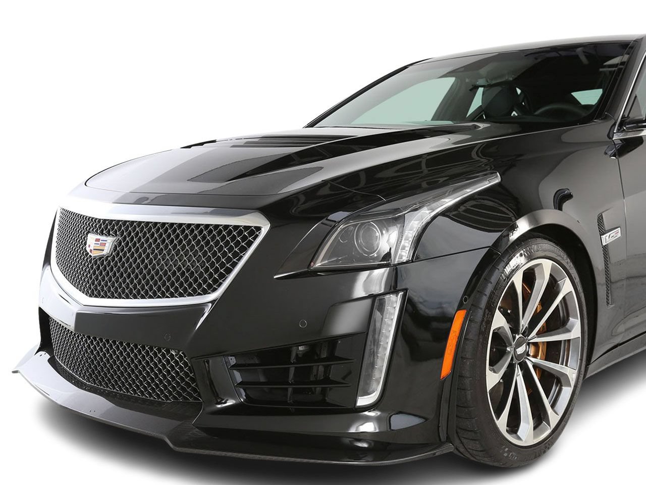 Used 2018 Cadillac CTS V w/ Carbon Fiber Package RWD image 8