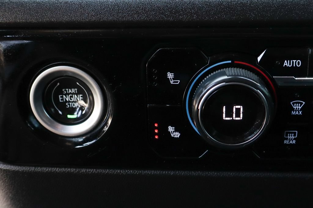 Used 2024 Chevrolet Silverado 1500 LT RWD image 37