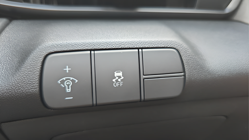 New 2026 Hyundai Elantra SEL Sport Premium FWD image 26