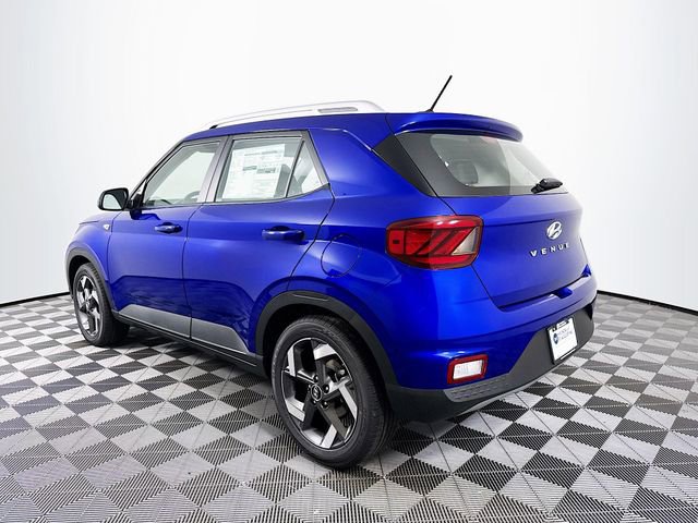 Used 2025 Hyundai Venue Limited FWD image 3
