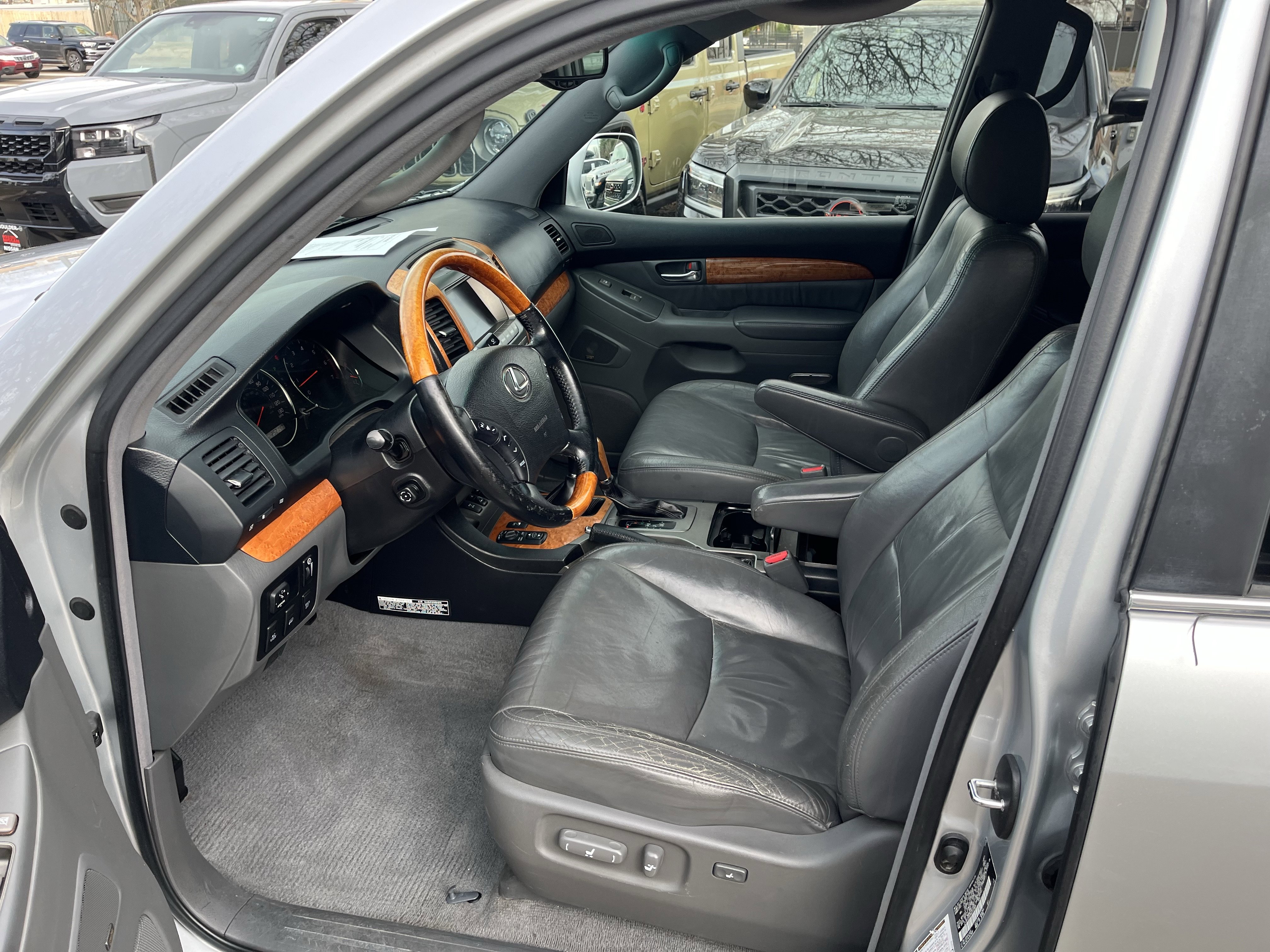 Used 2006 Lexus GX 470 image 11