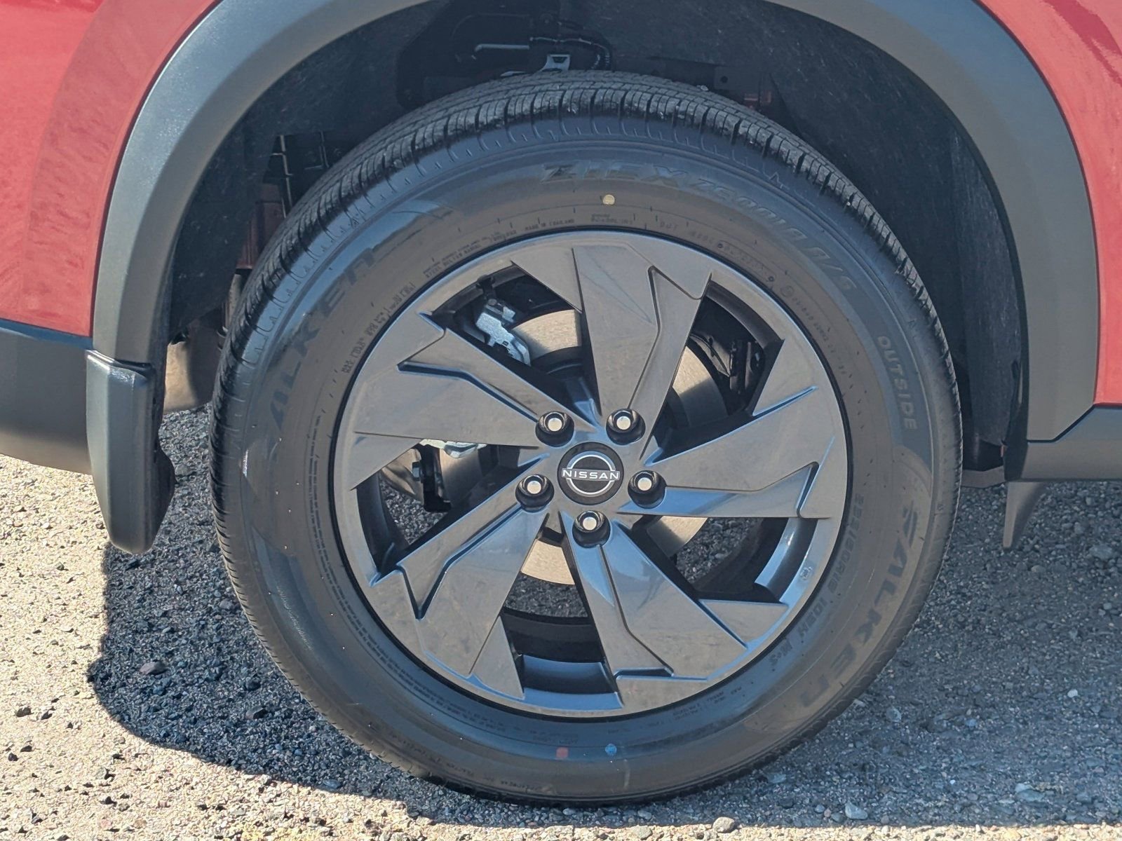 Certified 2026 Nissan Rogue SV FWD image 9