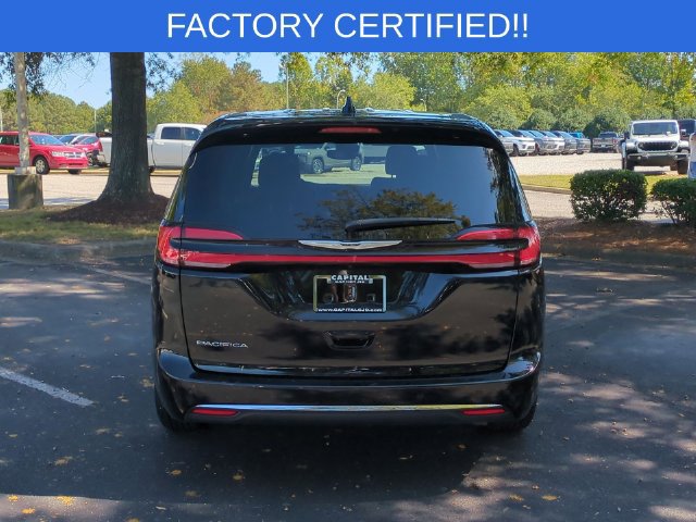 Certified 2026 Chrysler Pacifica Select FWD image 4