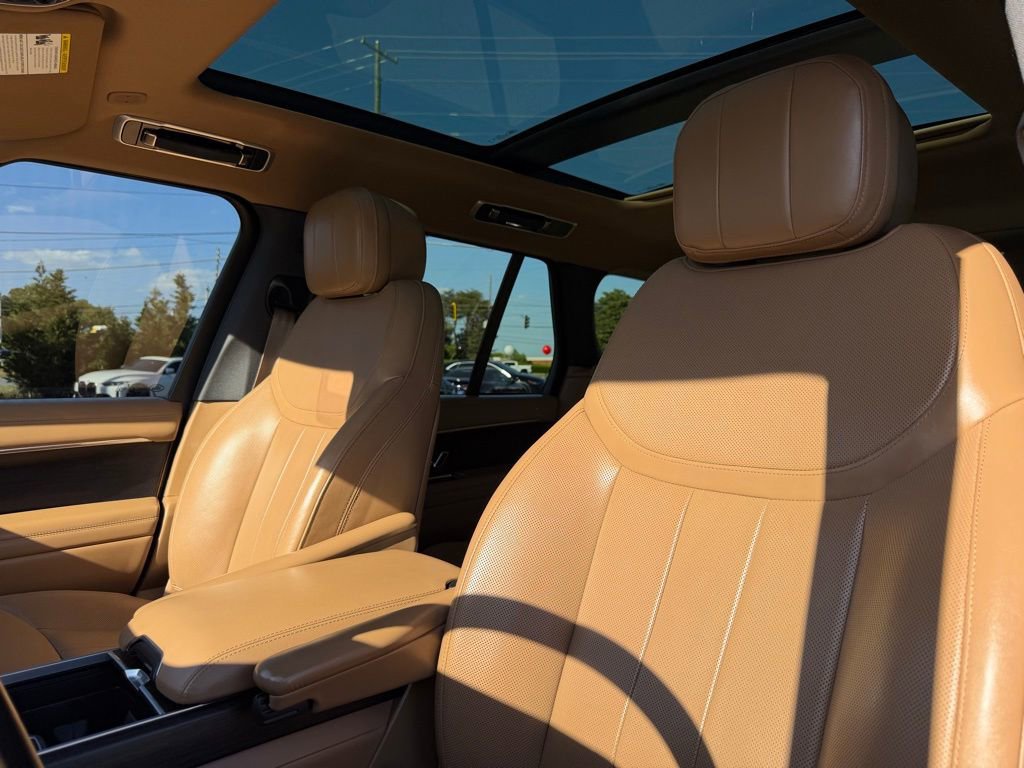 Used 2023 Land Rover Range Rover SE AWD/4WD image 11