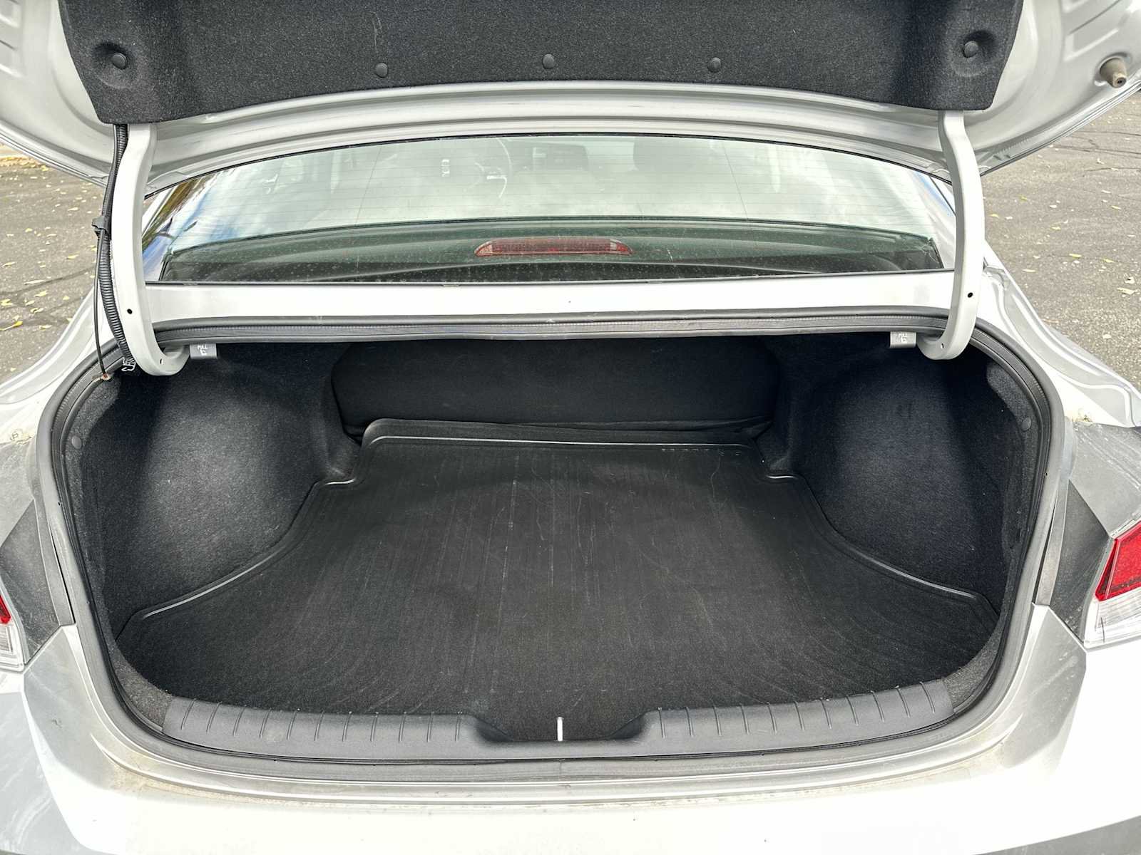 Used 2023 Hyundai Elantra SEL image 23