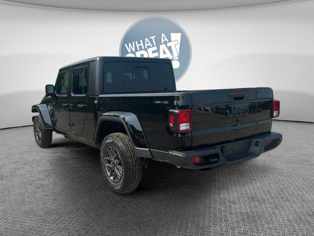 New 2025 Jeep Gladiator Sport image 6