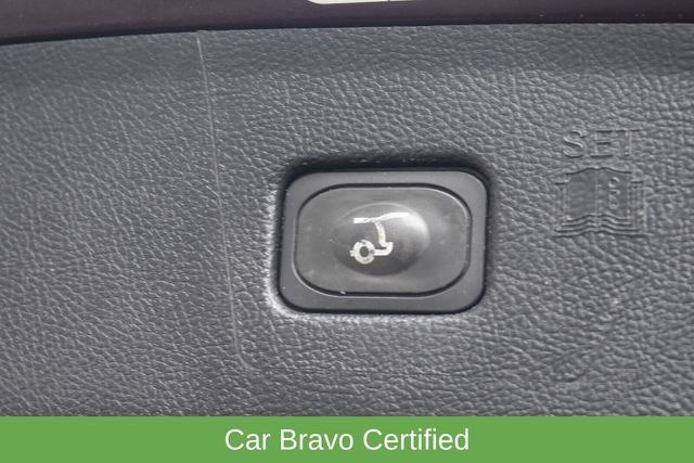 Used 2020 Ford Edge SEL w/ Convenience Package FWD image 19