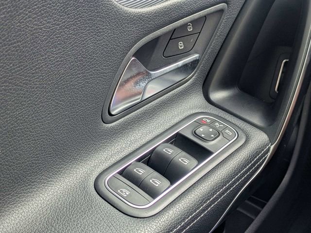 Used 2020 Mercedes-Benz CLA 250 image 24