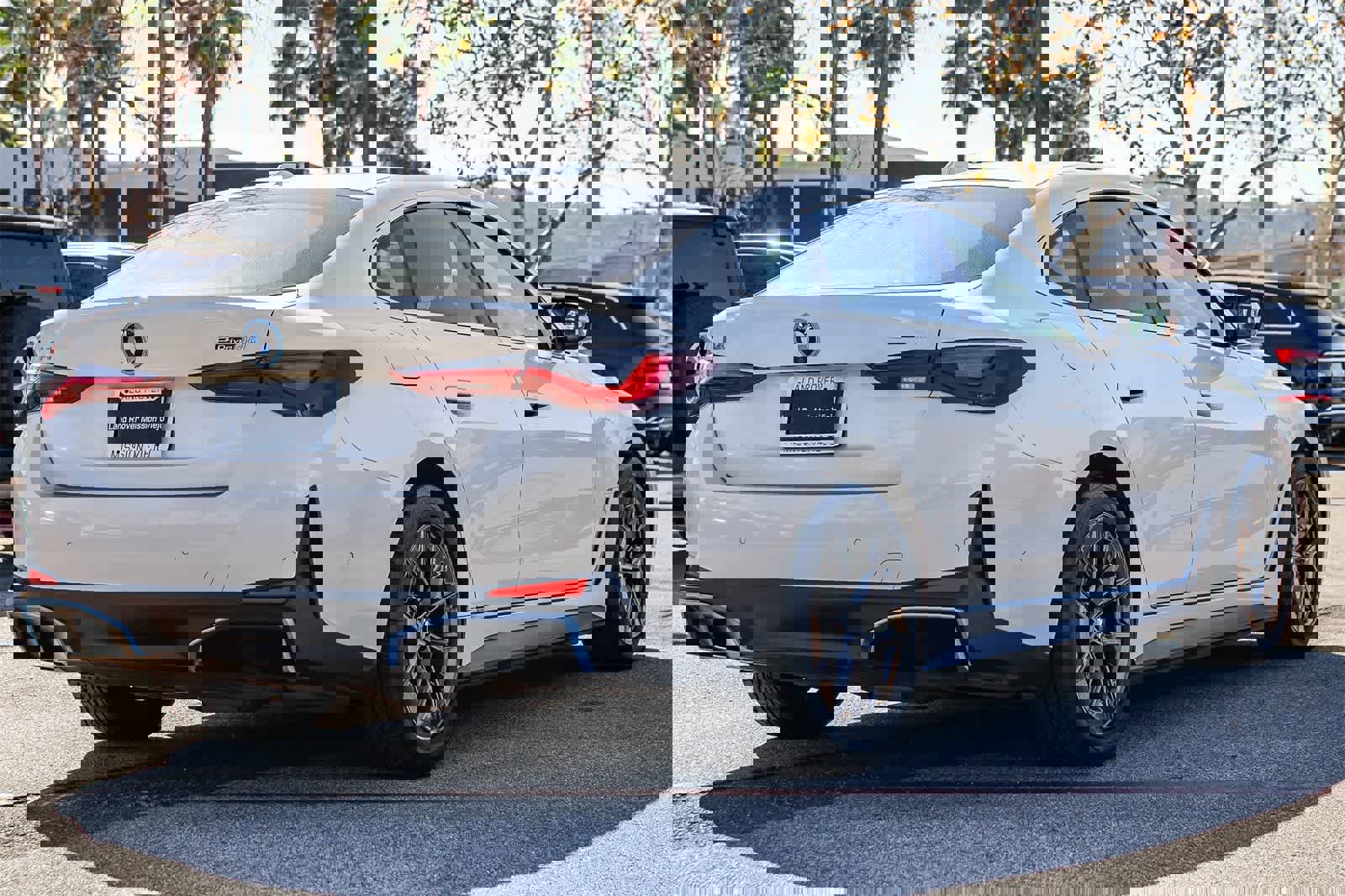 Used 2023 BMW i4 eDrive40 image 4