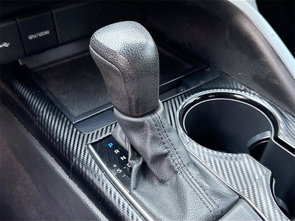 Used 2020 Toyota Camry LE image 16