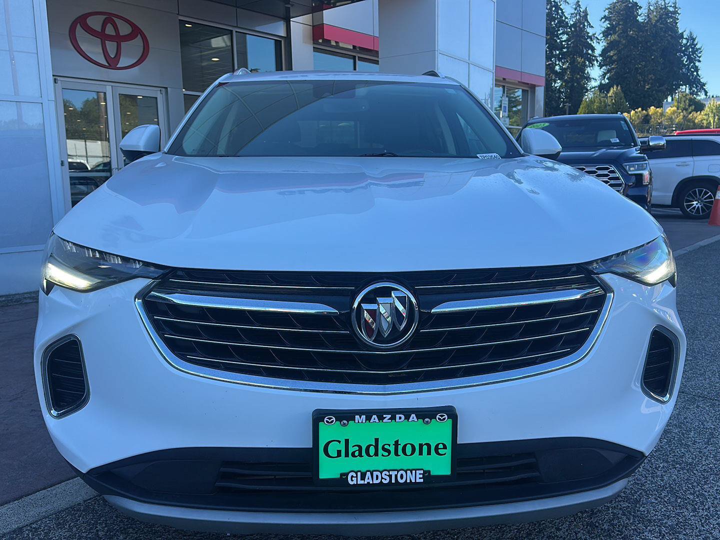 Used 2022 Buick Envision Preferred w/ Safety Package FWD image 5
