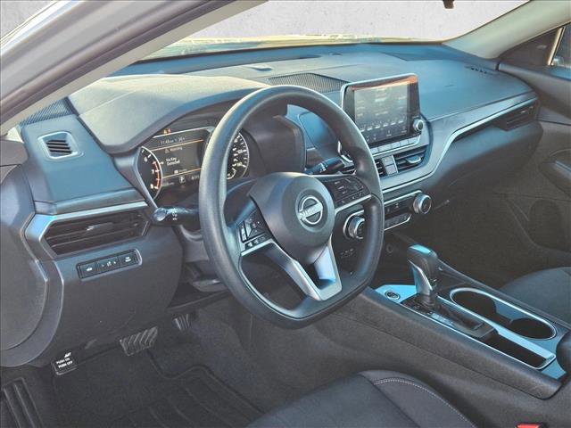 Used 2024 Nissan Altima 2.5 SV image 10