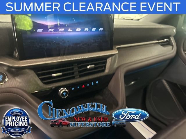 New 2025 Ford Explorer Platinum w/ Ultimate Package AWD/4WD image 15