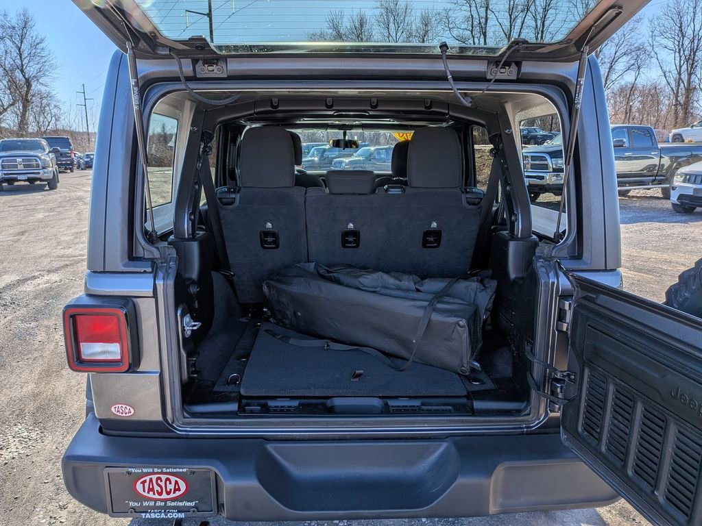 Used 2020 Jeep Wrangler Unlimited Willys image 5