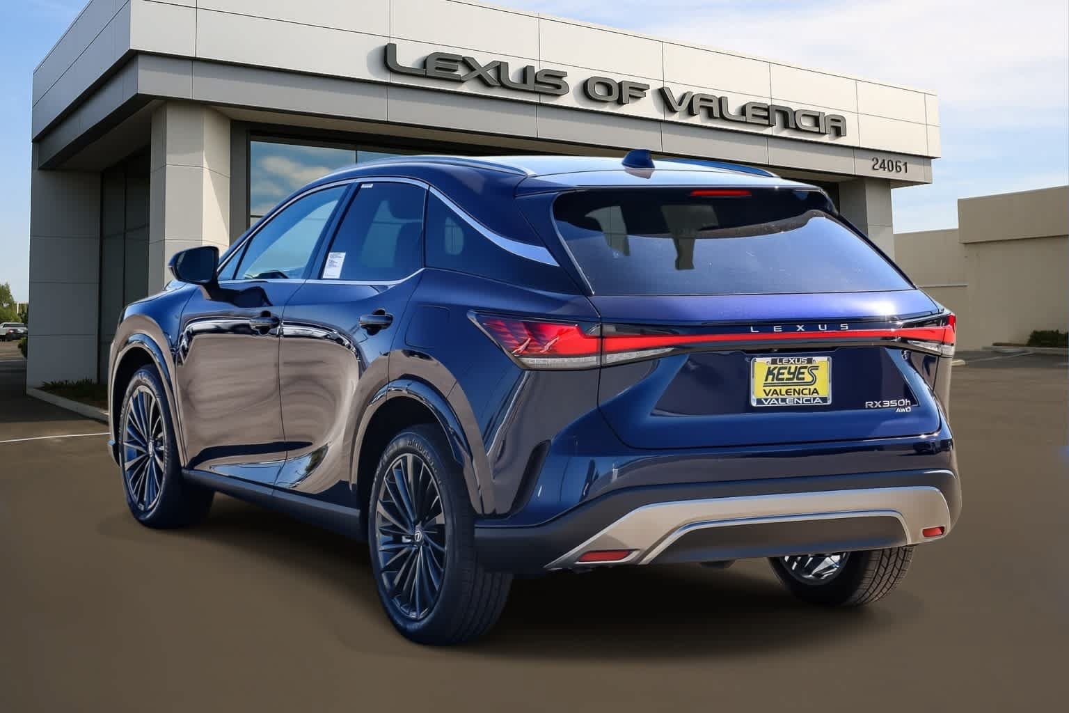 Used 2026 Lexus RX 350h w/ Convenience Package AWD/4WD image 2