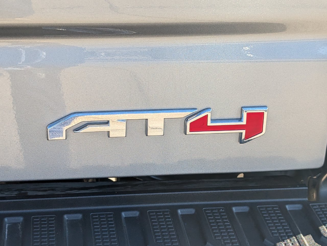 Used 2026 GMC Sierra 1500 AT4 w/ AT4 Premium Package AWD/4WD image 8