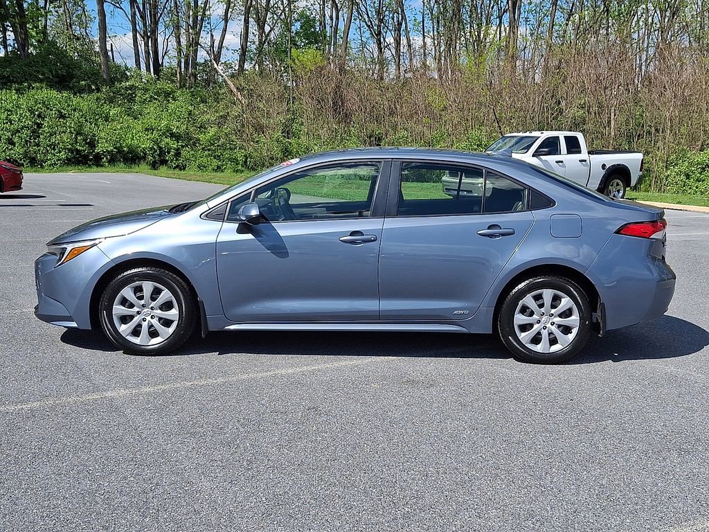 Used 2024 Toyota Corolla LE AWD/4WD image 7