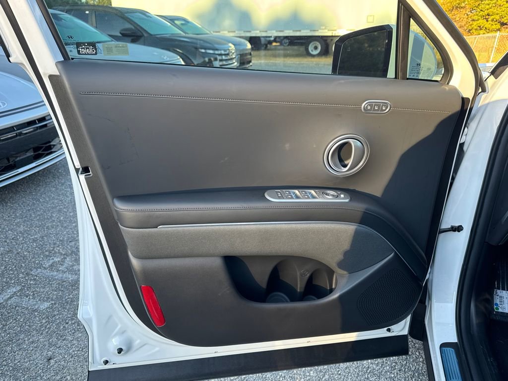 New 2026 Hyundai Palisade Calligraphy FWD image 11