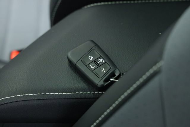 New 2026 Volkswagen Jetta SE FWD image 37