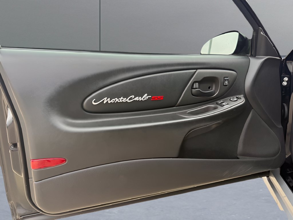 Used 2000 Chevrolet Monte Carlo SS w/ Preferred Equipment Group FWD image 20