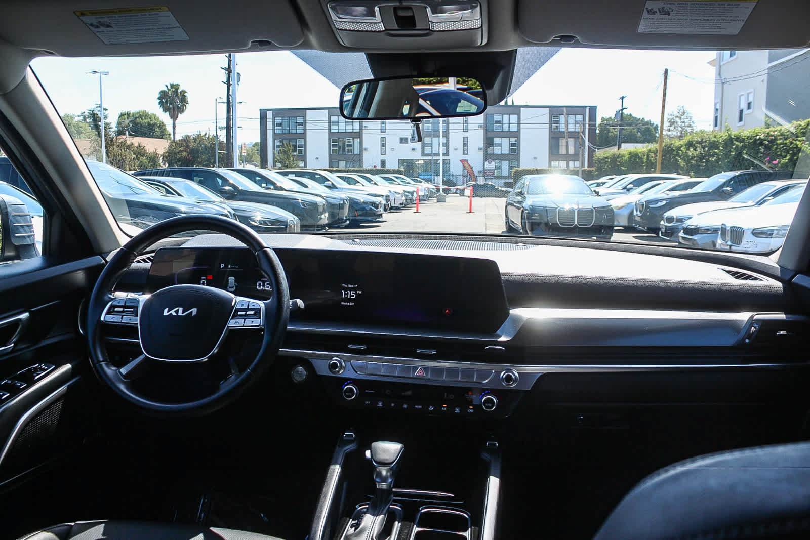 Used 2024 Kia Telluride S w/ S Sunroof Package FWD image 17