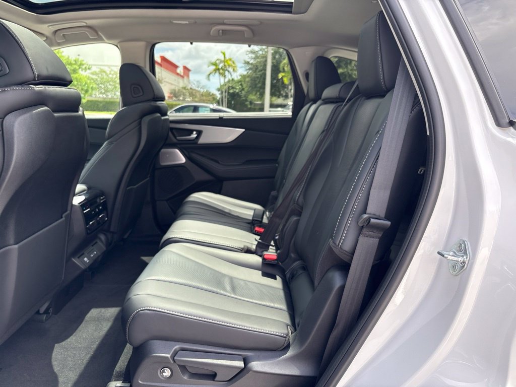 New 2026 Acura MDX w/ Technology Package FWD image 18