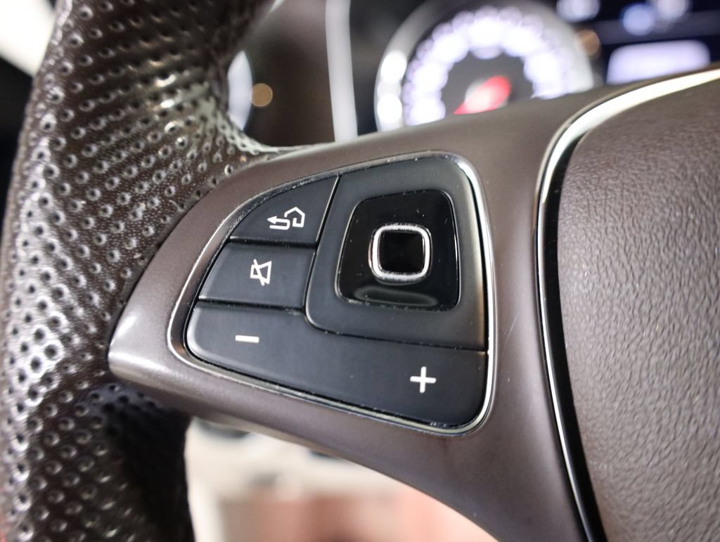 Certified 2018 Mercedes-Benz E 400 4MATIC Sedan image 28
