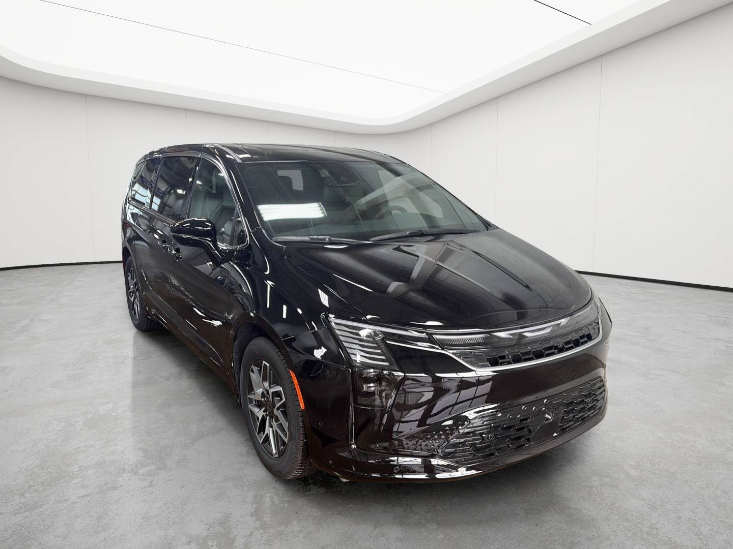 New 2027 Chrysler Pacifica Limited FWD image 2