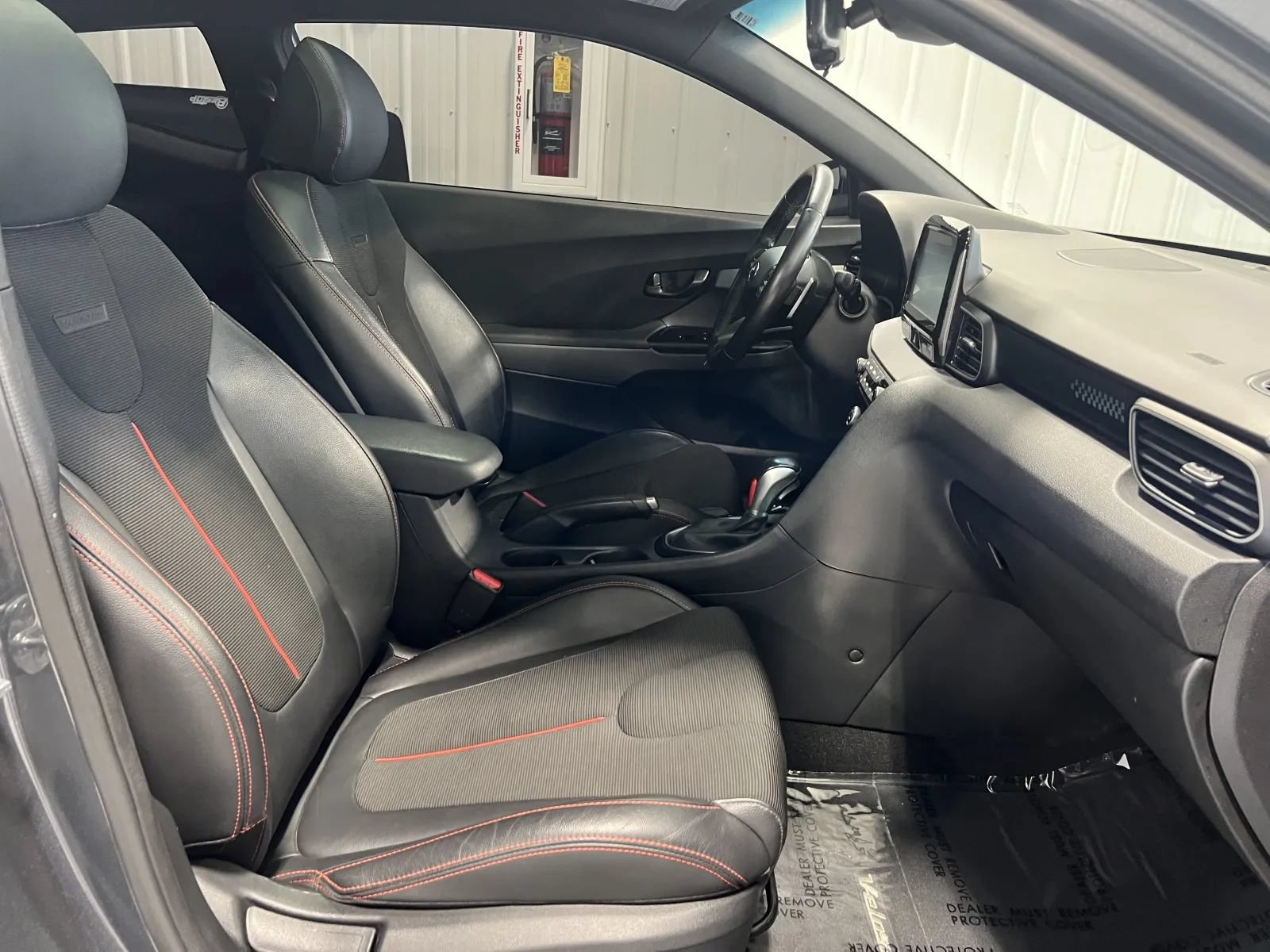 Used 2020 Hyundai Veloster 2.0 Premium FWD image 23