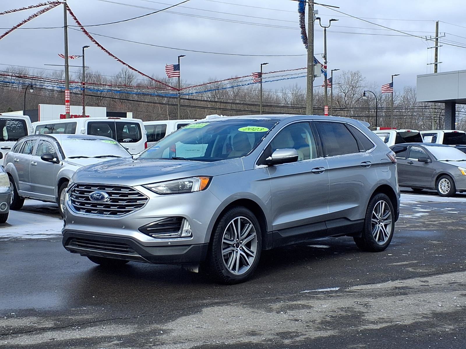 Used 2023 Ford Edge Titanium w/ Class II Trailer Tow Package image 1