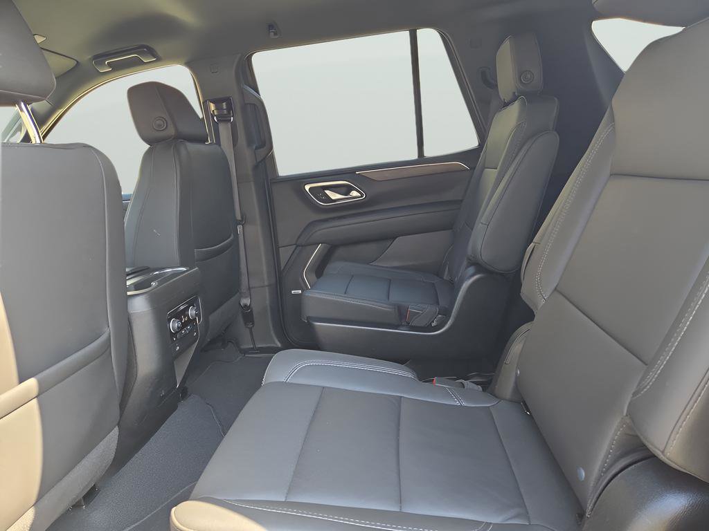 Used 2024 Chevrolet Tahoe Z71 w/ Luxury Package image 9