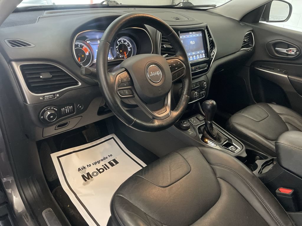 Used 2020 Jeep Cherokee Limited AWD/4WD image 4