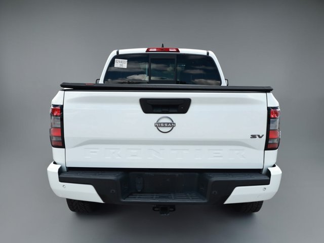 Used 2022 Nissan Frontier SV RWD image 2