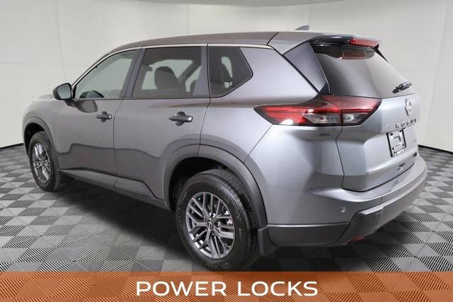 Used 2025 Nissan Rogue S image 10