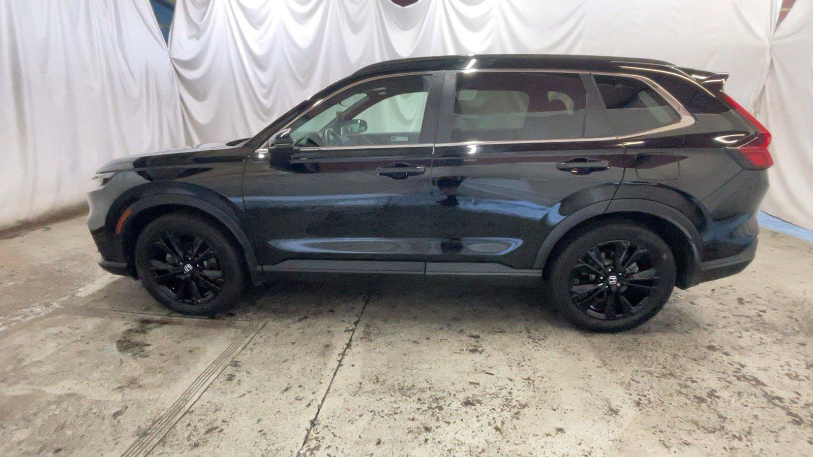 Used 2024 Honda CR-V Sport Touring image 13
