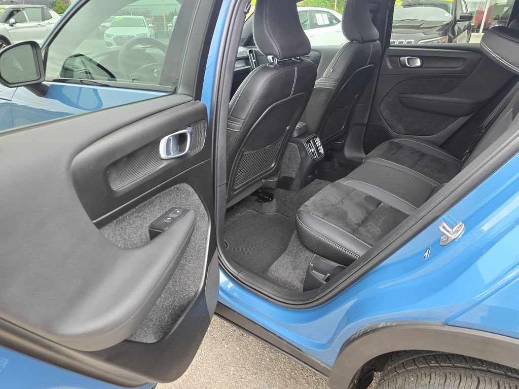 Used 2023 Volvo C40 P8 Recharge Plus AWD/4WD image 11