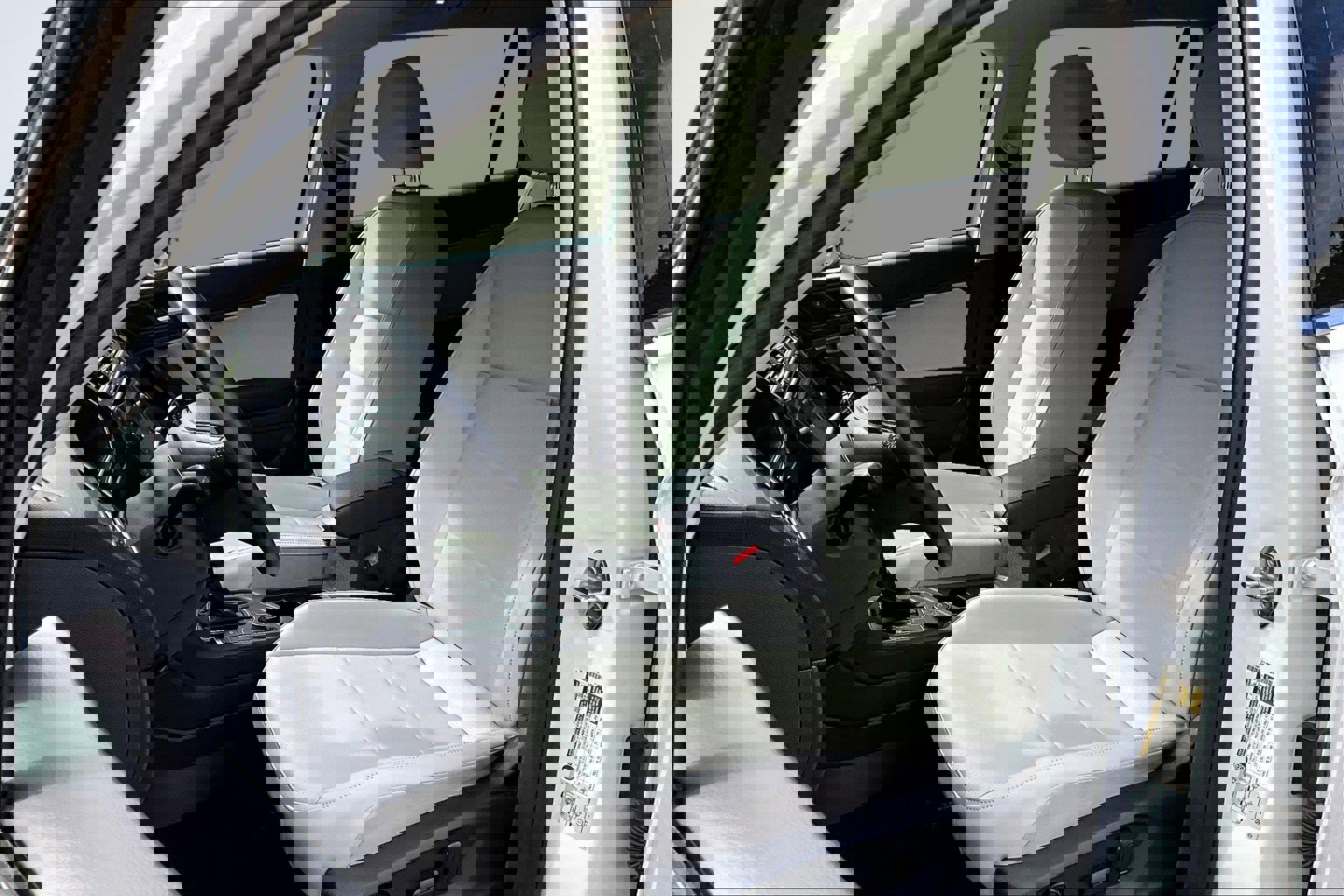 Used 2020 Volkswagen Tiguan SEL image 24