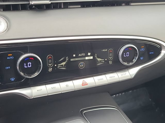 Used 2025 Genesis GV70 2.5T AWD/4WD image 28