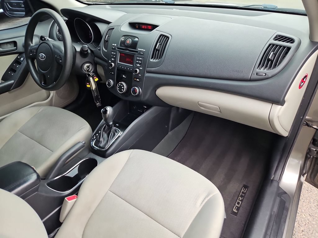 Used 2012 Kia Forte EX FWD image 17