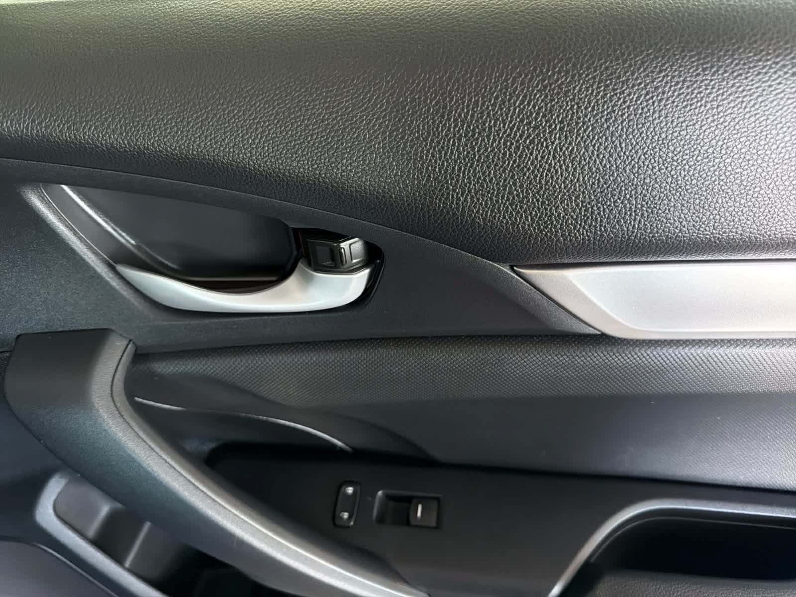 Used 2019 Honda Civic Sport image 17
