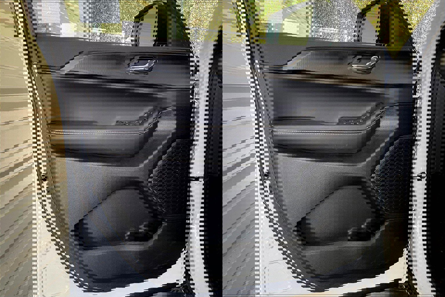 New 2025 Jeep Grand Cherokee L Laredo w/ Luxury Tech Group I image 12