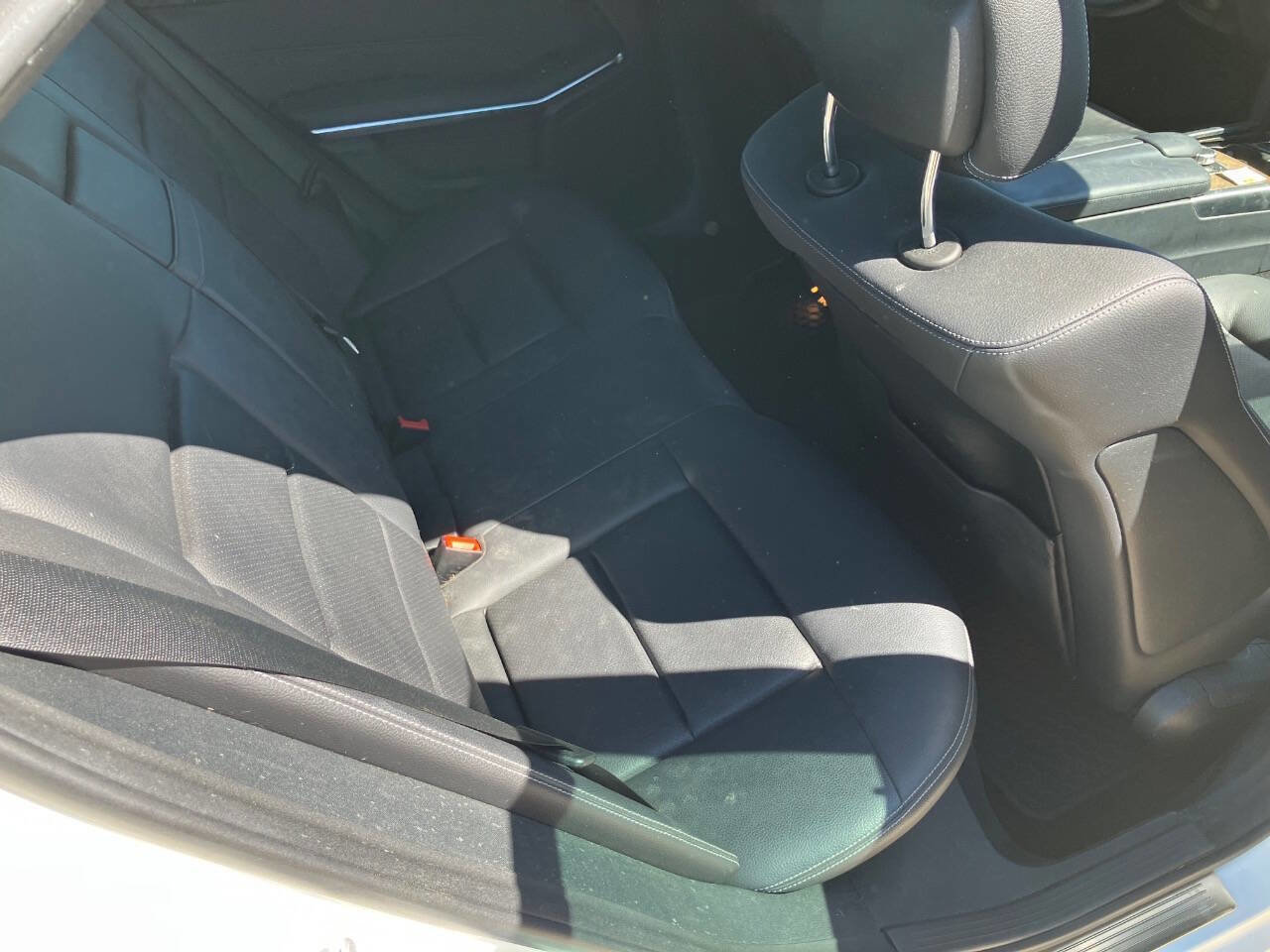 Used 2016 Mercedes-Benz E 350 4MATIC Sedan image 7