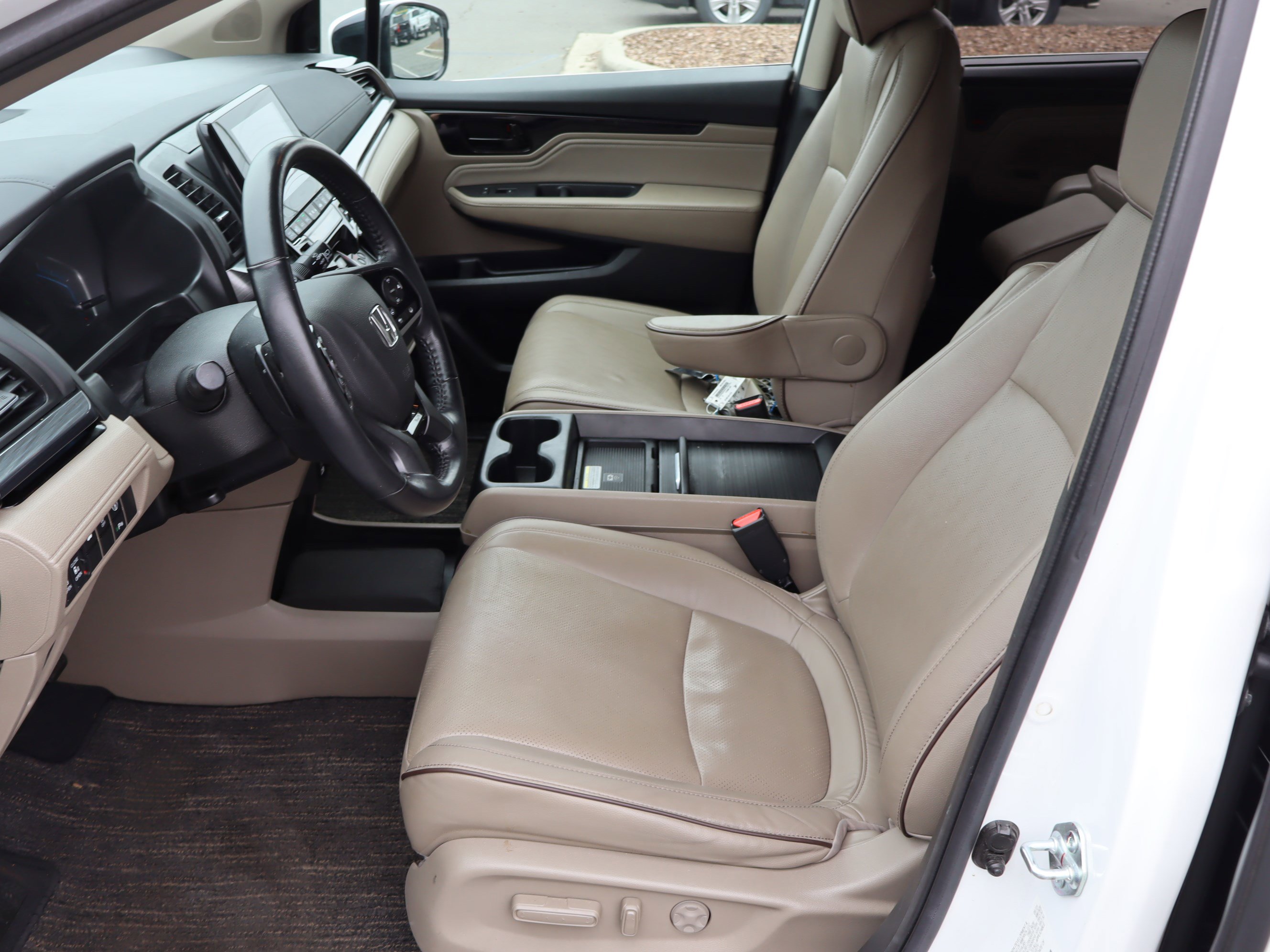 Used 2022 Honda Odyssey Elite image 17