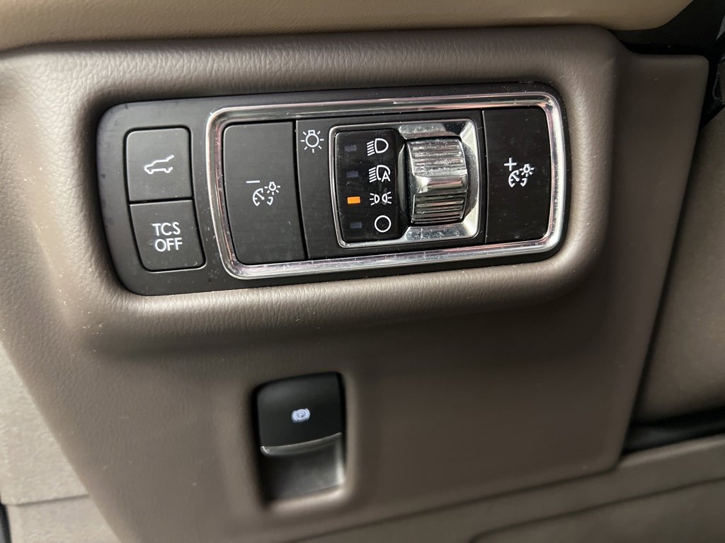 Certified 2022 Lincoln Nautilus Reserve image 22