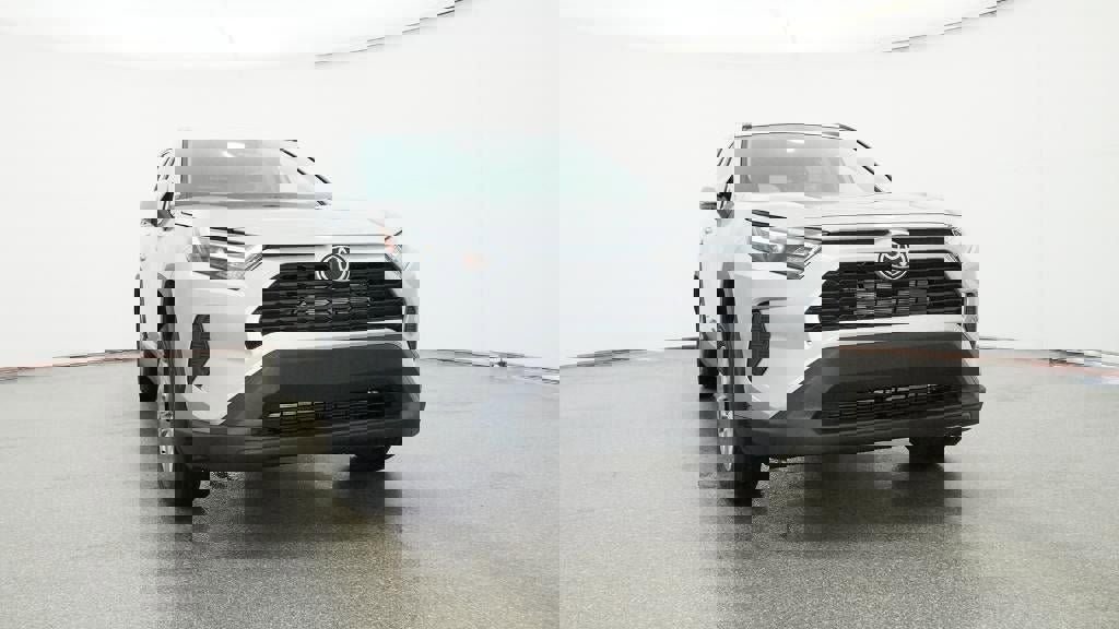 New 2025 Toyota RAV4 XLE image 30