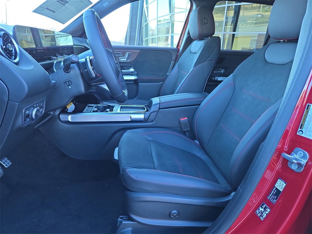 New 2026 Mercedes-Benz GLB 250 4MATIC image 10