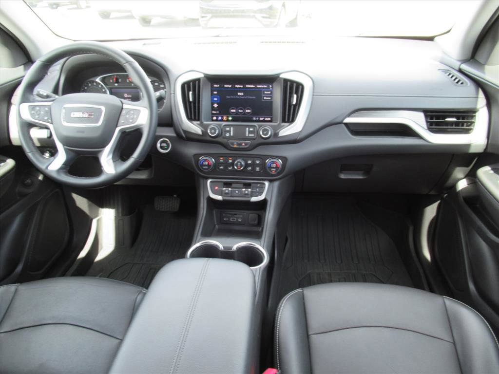 Used 2023 GMC Terrain SLT w/ Elevation Edition image 12
